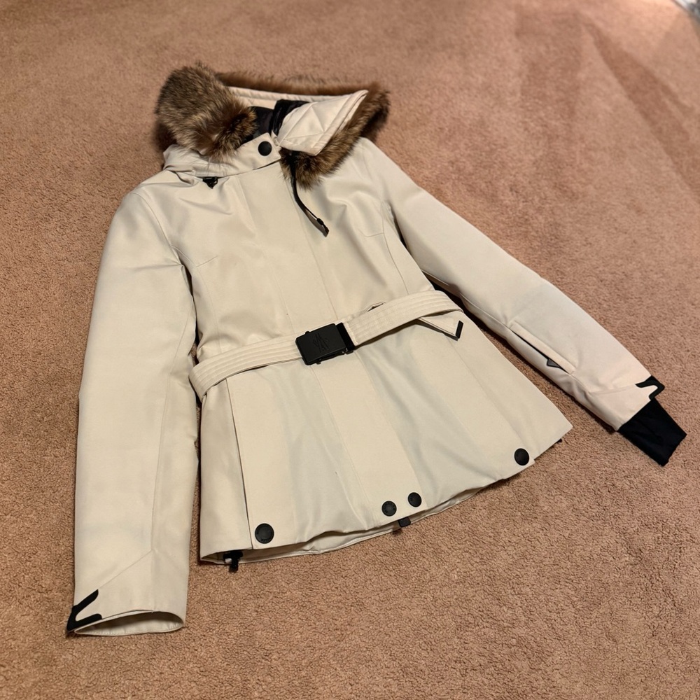 MONCLER GRENOBLE
LAPLANCE GORE-TEX SKI JACKET Small